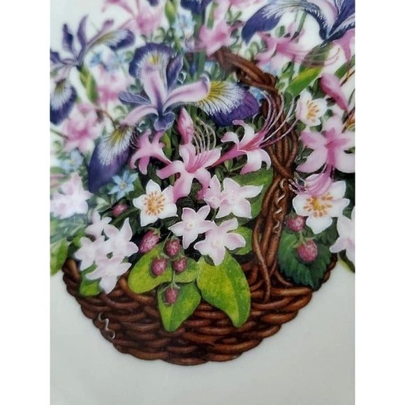 LENOX Plate Collectible Colonial Bouquet 1996 Vintage 24K gold trim - Picture 2 of 8